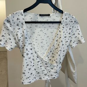 Brandy Melville wrap top